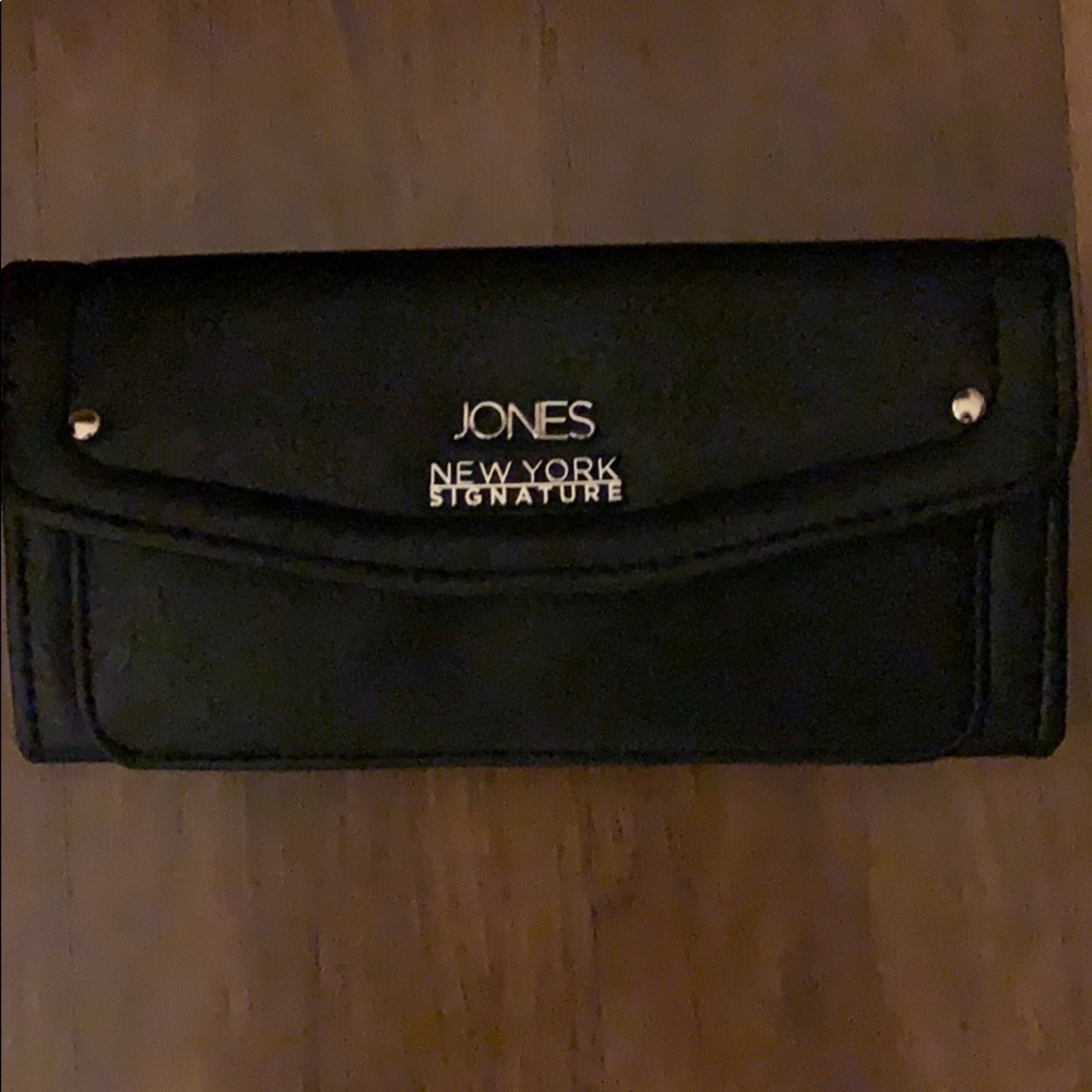 Jones Wallet